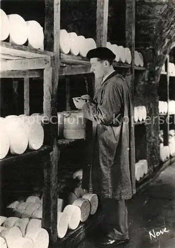 AK / Ansichtskarte Roquefort sur Soulzon Kaeserei Roquefort sur Soulzon