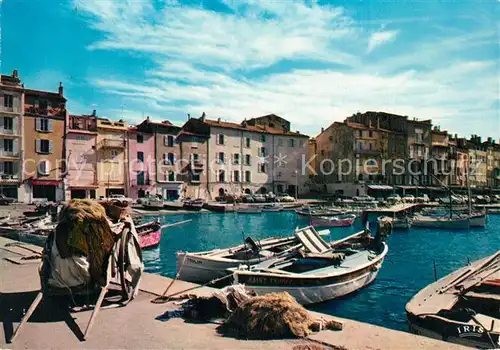 AK / Ansichtskarte Saint_Tropez_Var Quai Suffren Saint_Tropez_Var
