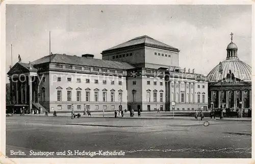 Berlin Staatsoper und St. Hedwigs Kathedrale Berlin