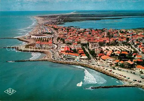 Les_Saintes Maries de la Mer Vue generale aerienne du Front de Mer Les