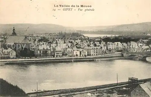 AK / Ansichtskarte Givet_Ardennes Au bord de la Meuse Vue generale Givet Ardennes