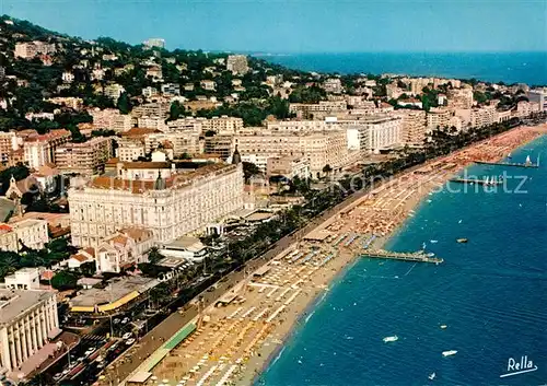 AK / Ansichtskarte Cannes_Alpes Maritimes Palais des Festivals Hotels Plage Boulevard de la Croisette vue aerienne Cannes Alpes Maritimes