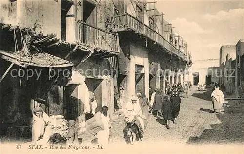 AK / Ansichtskarte Sfax Rue des Forgerons Sfax