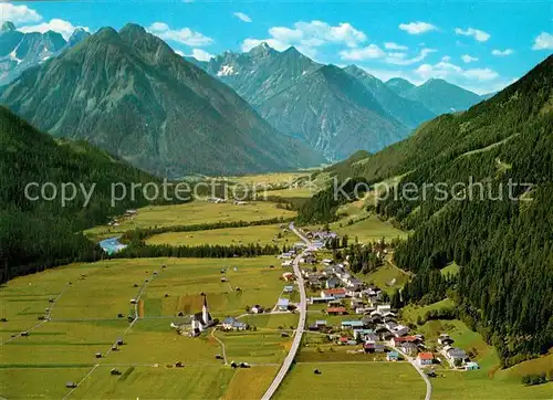 AK / Ansichtskarte Elbigenalp Fliegeraufnahme mit Sonnenkogel Rotschrofenspitze und Griestalerspitze Elbigenalp