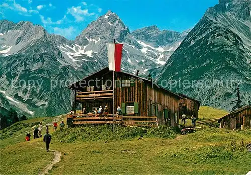 AK / Ansichtskarte Bernhardseck Huette mit Grossem Krottenkopf Allgaeuer Alpen Bernhardseck