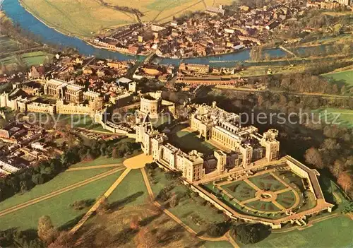 AK / Ansichtskarte Windsor_Castle Fliegeraufnahme Windsor_Castle