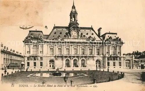 AK / Ansichtskarte Tours_Indre et Loire Hotel de Ville et Rue Nationale Tours Indre et Loire