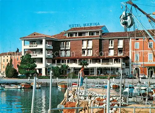 AK / Ansichtskarte Izola Hotel Marina Hafen Fischkutter Izola