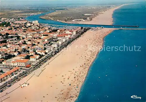 AK / Ansichtskarte Valras Plage Vue aerienne de la station et la plage Valras Plage
