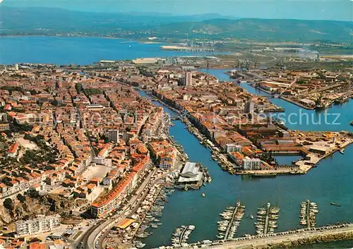 AK / Ansichtskarte Sete_Herault Vue aerienne sur la ville et ses canaux Sete Herault