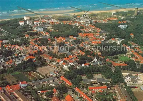 AK / Ansichtskarte Domburg Dorp zee en strand vanuit de lucht gezien Domburg