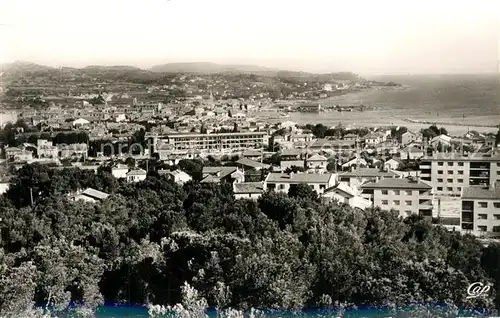 AK / Ansichtskarte Martigues Etang de Berre Fliegeraufnahme Martigues
