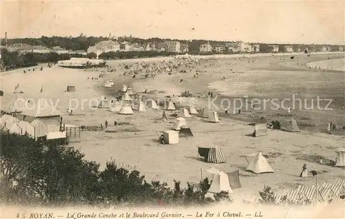 AK / Ansichtskarte Royan_Charente Maritime La Grande Conche et le Boulevard Garnier Le Fer a Cheval Royan Charente Maritime