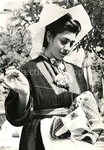 AK / Ansichtskarte Dubrovnik_Ragusa Trachtenmaedchen Dubrovnik Ragusa