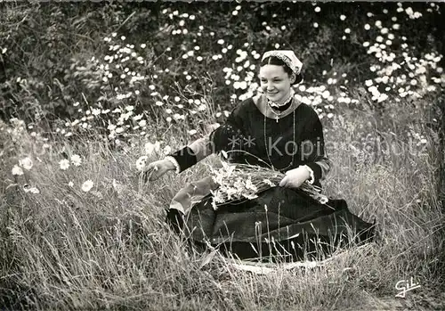 AK / Ansichtskarte Barbatre Le Marais Vendeen Tracht Maedchen Barbatre