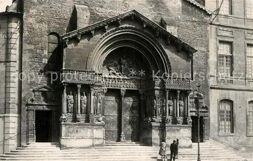 AK / Ansichtskarte Arles_Bouches du Rhone Kirchen Arles_Bouches du Rhone