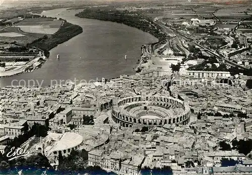 AK / Ansichtskarte Arles_Bouches du Rhone Fliegeraufnahme Theatre Antique et le Rhone Arles_Bouches du Rhone