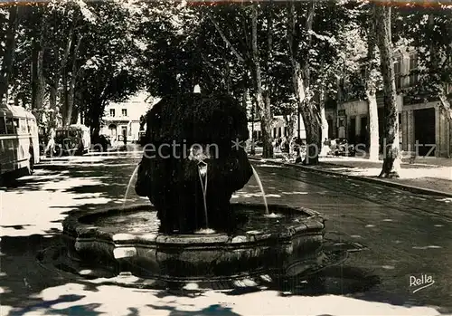 AK / Ansichtskarte Aix en Provence Le Cours Mirabeau Fontaine chaude Aix en Provence