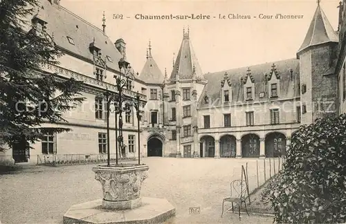 AK / Ansichtskarte Chaumont sur Loire Chateau Cour d honneur Chaumont sur Loire