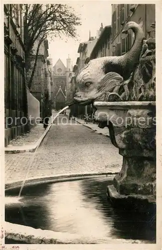 AK / Ansichtskarte Aix en Provence Fontaine des Quatre Dauphins Rue Cardinale Eglise St Jean de Malte Aix en Provence