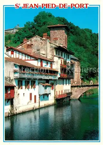 AK / Ansichtskarte Saint Jean Pied de Port Eglise Nive Saint Jean Pied de Port