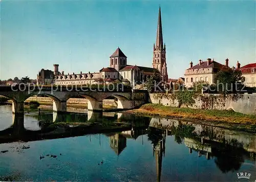 AK / Ansichtskarte Saint Savin_Vienne Abbaye Benedictine Saint Savin Vienne