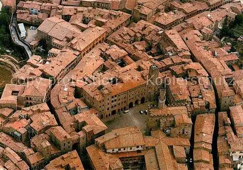 AK / Ansichtskarte Volterra Veduta aerea del centro citta Volterra