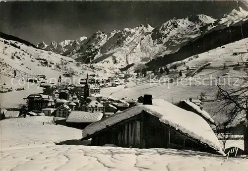AK / Ansichtskarte La_Clusaz Panorama Chef Lieu Chaine des Aravis Winter La_Clusaz
