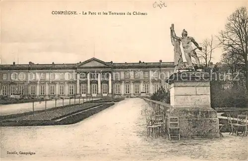 Compiegne_Oise Le Parc et les Terrasses du Chateau Monument Statue Compiegne Oise
