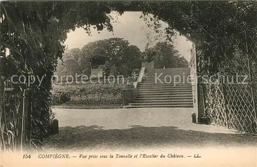 Compiegne_Oise Vue prise sous la Tonnelle Escalier du Chateau Compiegne Oise