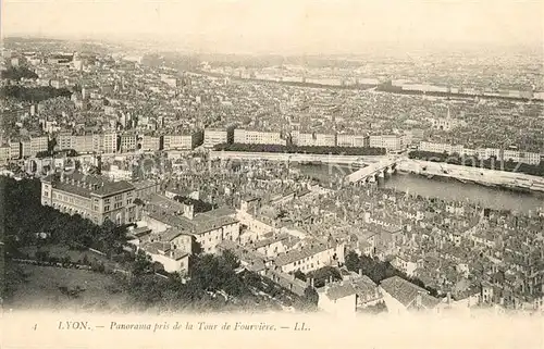 Lyon_France Panorama pris de la Tour de Fourviere Lyon France
