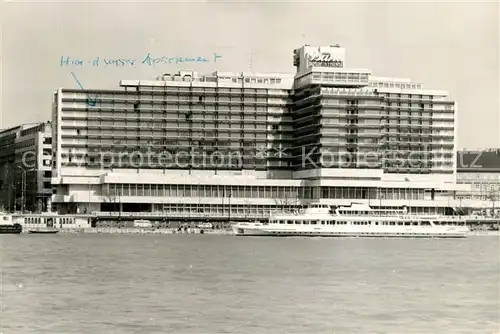 Budapest Hotel Duna Intercontinental Fahrgastschiff Donau Budapest