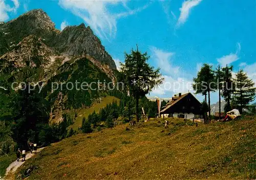 Werfener_Huette Ostpreussenhuette mit Eibleck und Hochkoenig Werfener Huette