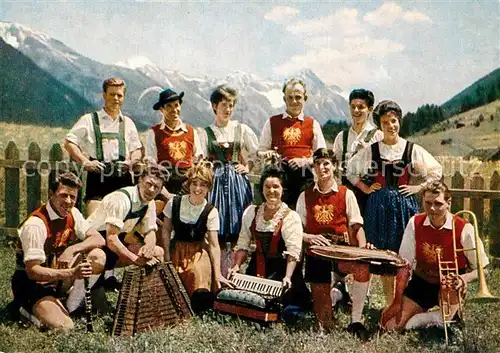 AK / Ansichtskarte Musikanten Volkstumsgruppe Die lustigen Arlberger Zither Akkordeon Klarinette 