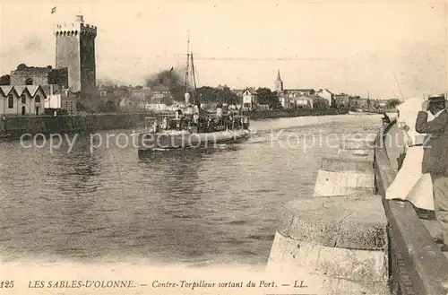 AK / Ansichtskarte Les_Sables d_Olonne Contre Torpilleur sortant du port Les_Sables d_Olonne