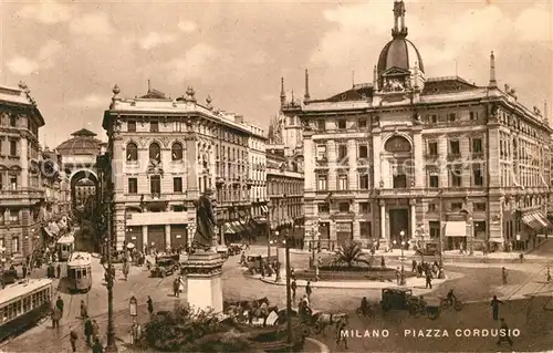 AK / Ansichtskarte Milano Piazza Cordusio Monumento Milano