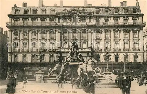 AK / Ansichtskarte Lyon_France Place des Terreaux Fontaine Bartholdi Lyon France