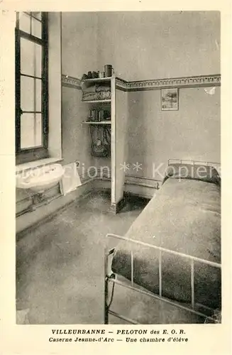 AK / Ansichtskarte Villeurbanne Peloton des E. O. R. Caserne Jeanne d Arc chambre d eleve Villeurbanne
