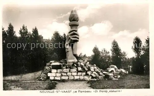 AK / Ansichtskarte Neuville Saint Vaast Le Flambeau Monument Neuville Saint Vaast