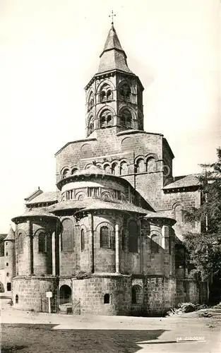 AK / Ansichtskarte Orcival Eglise romane Monument historique du XIIe siecle Orcival