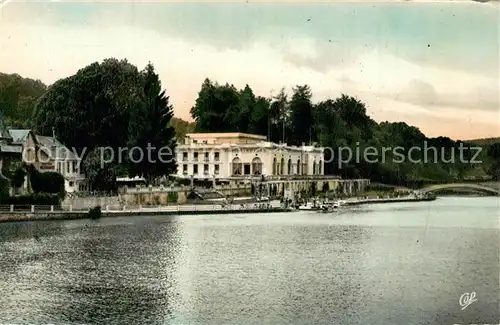 AK / Ansichtskarte Bagnoles de l_Orne Le Casino et le Lac Bagnoles de l_Orne