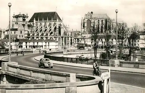 AK / Ansichtskarte Beauvais Eglise Saint Etienne et la Cathedrale vues du Pont de Paris Beauvais