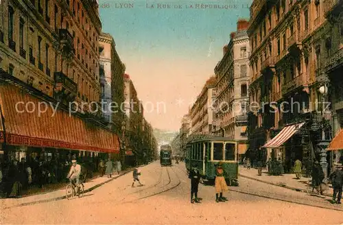 Lyon_France Rue de la Republique tram Lyon France