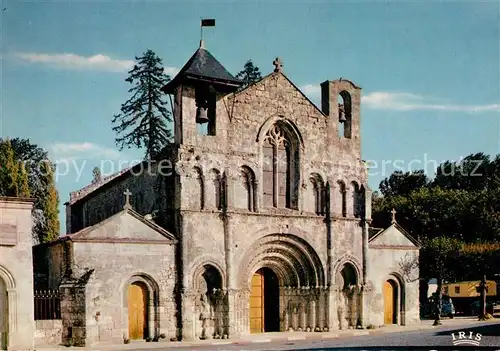 Pons Eglise Saint Vivien facade romane du XIe siecle Pons