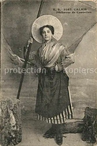 Calais Pecheuse de Crevettes Calais