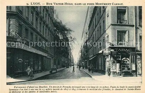 Lyon_France Rue Victor Hugo dans le fond Monument Carnot Lyon France