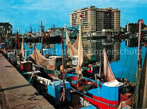 Saint Nazaire_Loire Atlantique Le Port bateaux de peche Saint Nazaire