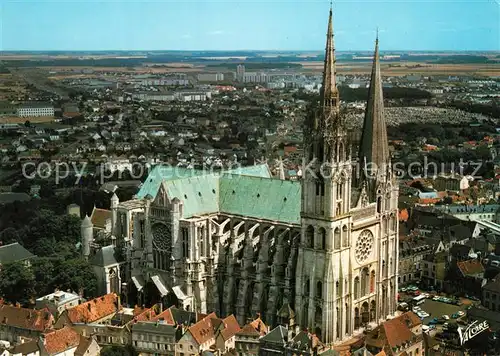 Chartres_Eure_et_Loir Cathedrale XIIe siecle vue aerienne Chartres_Eure_et_Loir