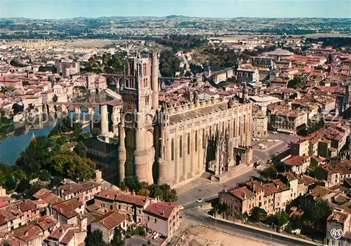 Albi_Tarn Basilique Sainte Cecile XIIIe siecle vieux quartiers ponts sur le Tarn vue aerienne Albi_Tarn