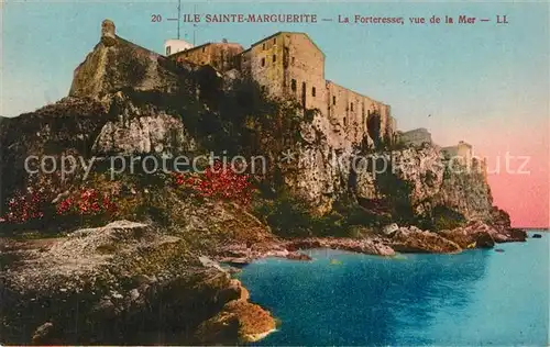 Ile_Sainte Marguerite Forteresse vue de la Mer Ile_Sainte Marguerite